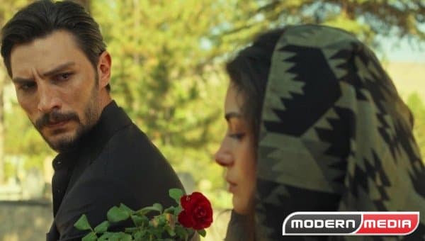 Ilhan Sen and Özge Yagiz In Series Safir 2023